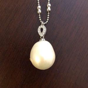 Genuine Baroque fresh water pearl pendant w chain
